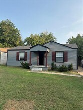Building Photo - 220 W Jacobs Dr
