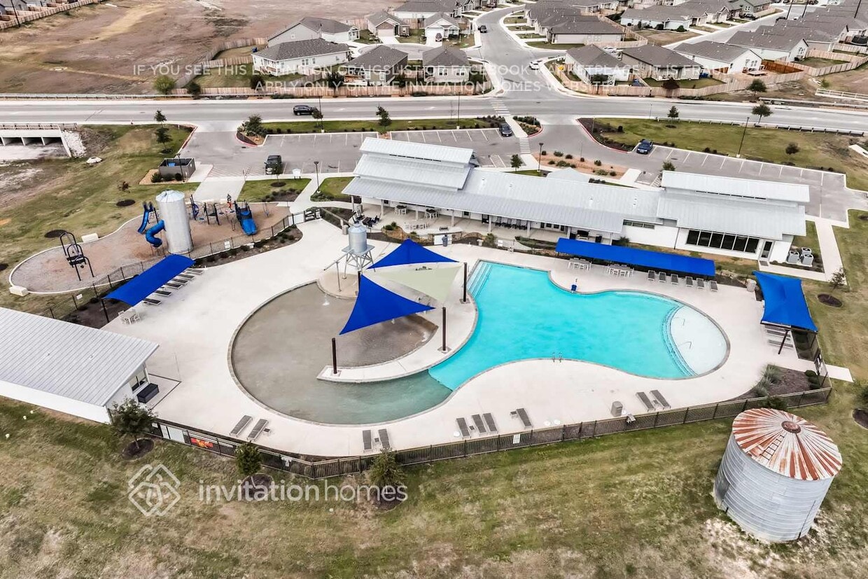 Foto del edificio - 7307 Cultivator Way
