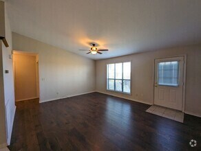 Building Photo - 3 Fox Run Ln