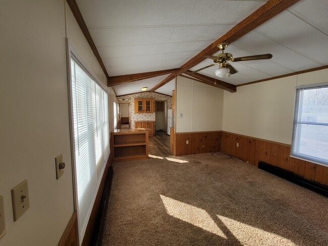 Building Photo - 145 Algerine Rd
