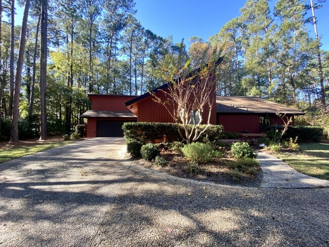 Foto del edificio - Rare opportunity to rent in Hilton Head Pl...