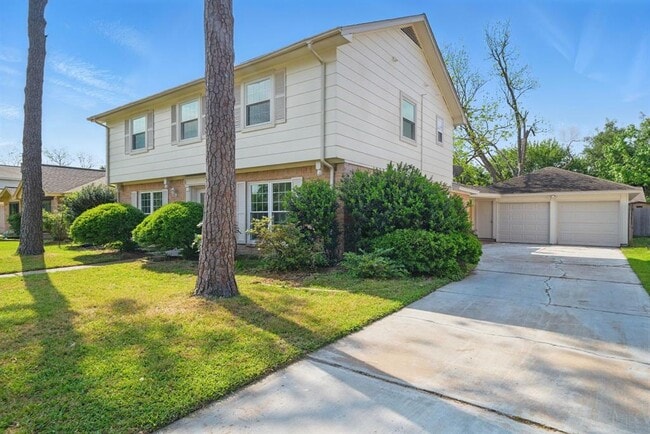Building Photo - 9711 Derrik Dr