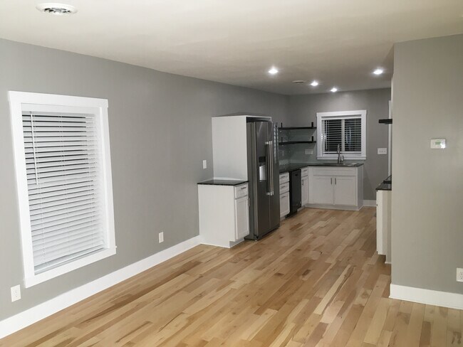 Kitchen/Dining room - 1601 Niles Ave