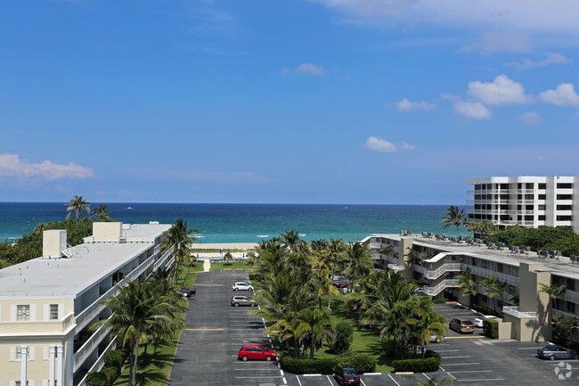 2560 South Ocean photo'