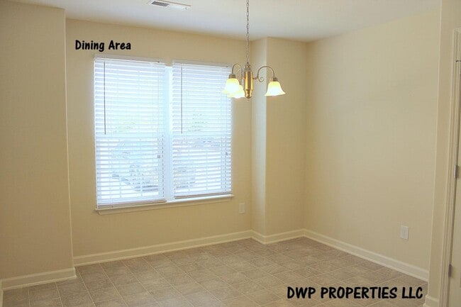 Building Photo - 4245 Youngstown Dr