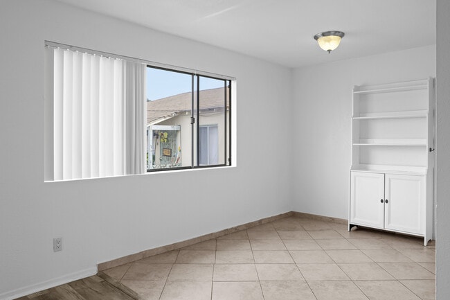 Foto del edificio - 324 Stepney St