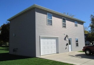 Building Photo - 755 N Washington St