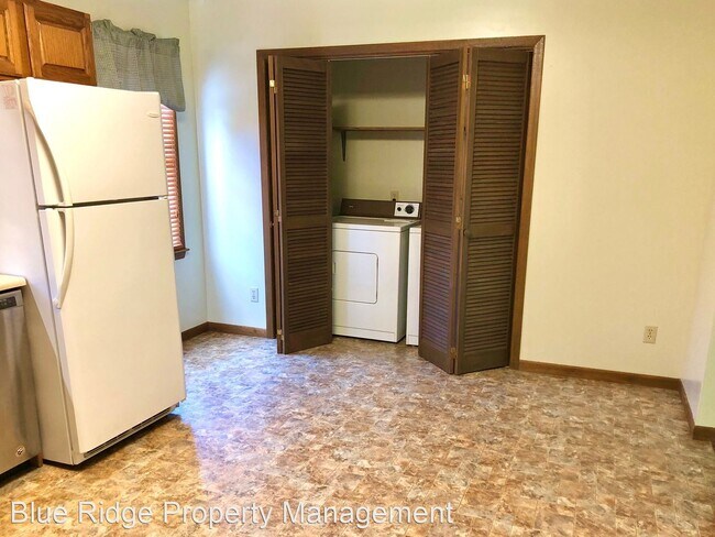 Building Photo - 3 br, 2 bath House - 1602 E. Jackson Blvd.