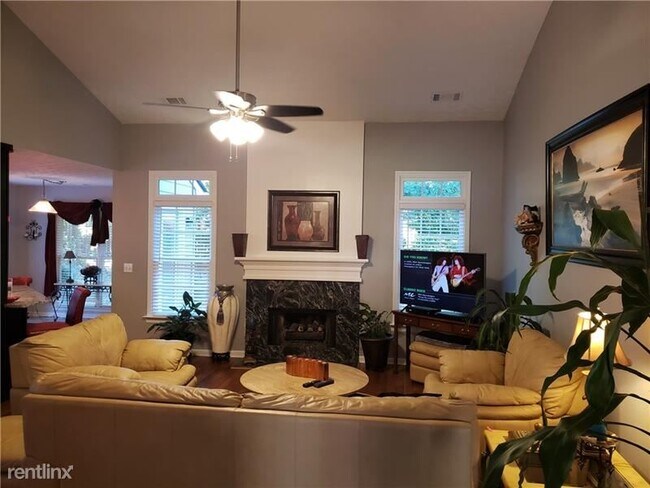Building Photo - 4 br, 2 bath House - 1765 Clayton Circle