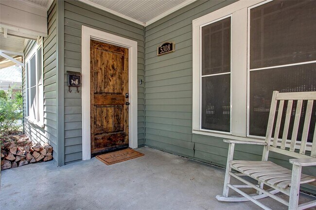 Building Photo - 5308 El Campo Ave