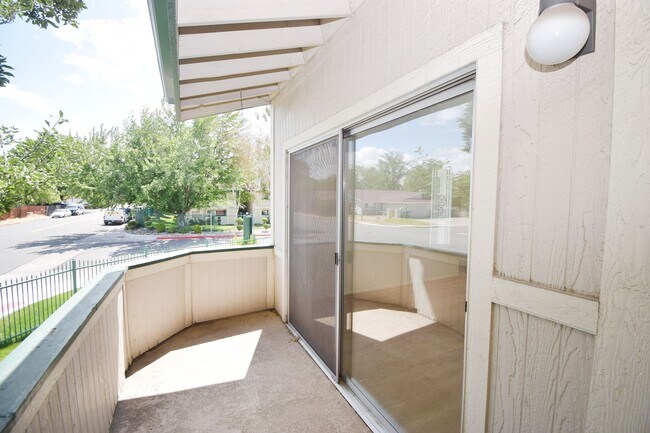 Foto del edificio - Cozy 2 Bedroom