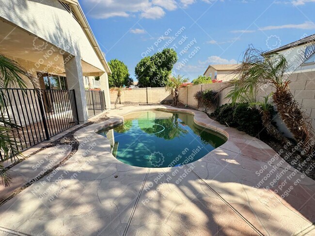 Building Photo - 4 br, 3.5 bath House - 13551 W San Juan Ave