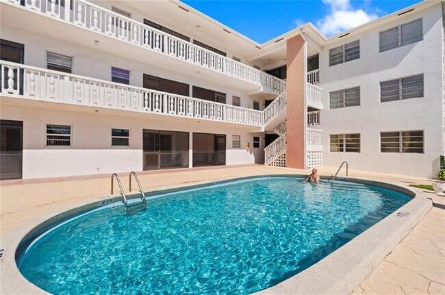 Foto del edificio - 721 Atlantic Shores Blvd