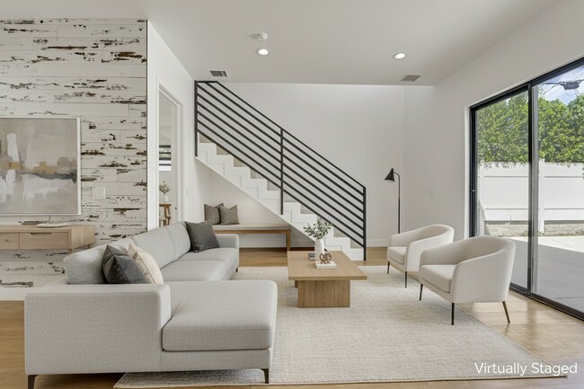 Foto del edificio - 19033 Bassett St