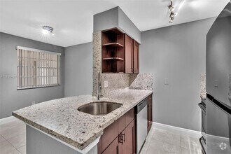 Building Photo - 2880 N Oakland Forest Dr