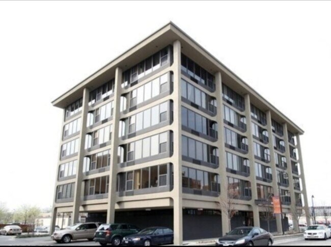Foto del edificio - 345 E Eastgate Pl