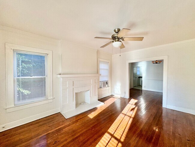 Foto del edificio - 1 Bedroom, 1 Bath Apartment - East Dallas