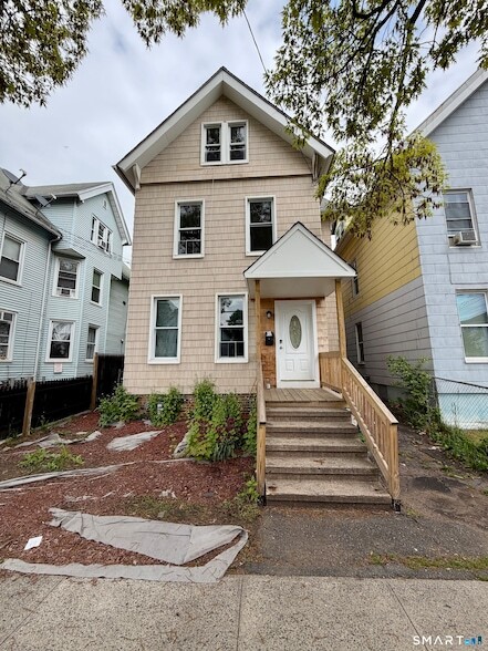 Building Photo - 139 Poplar St