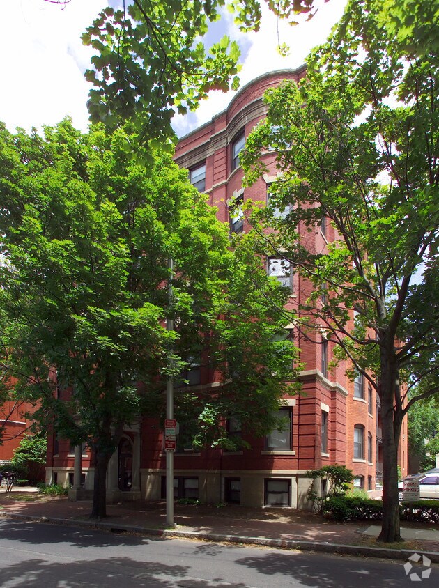 Building Photo - 97 Spring St
