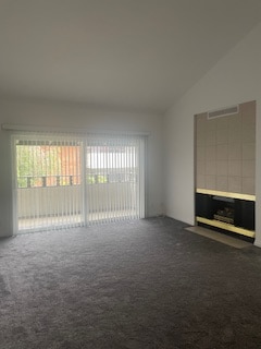 Foto del edificio - 31535 Lindero Canyon Rd