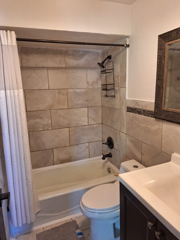 Primary Photo - 3400 W 55th St