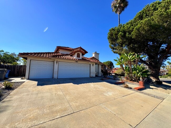 Building Photo - 4BR Large Oceanside Home Near Guajome Lake
