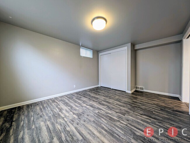 Foto del edificio - Remodeled basement apartment in Harvard/Yale Area