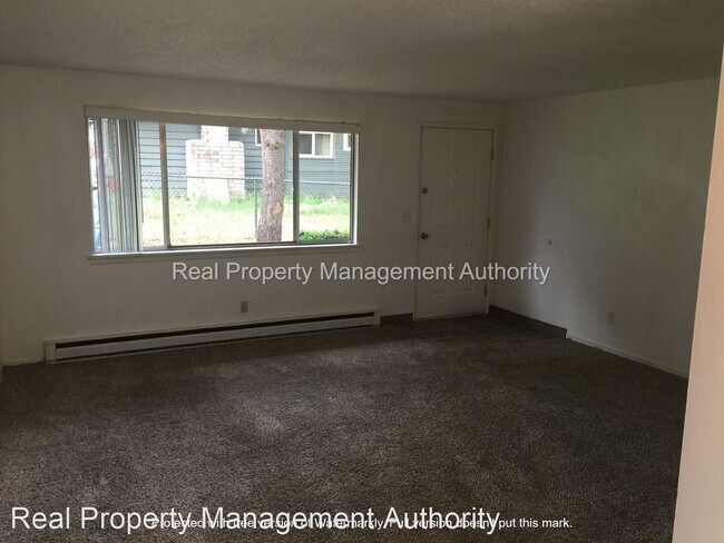 Building Photo - 2 br, 1 bath House - 2718 Q Street Unit B