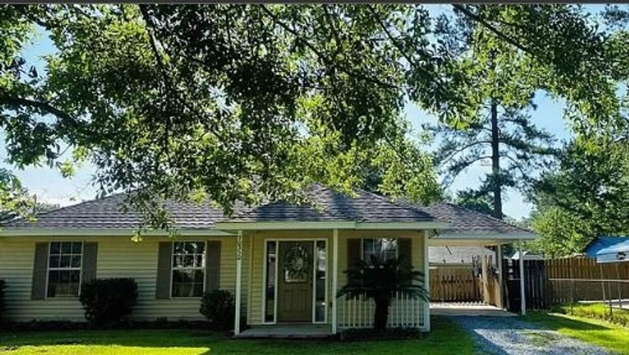 Foto principal - Charming 3BR House in Covington