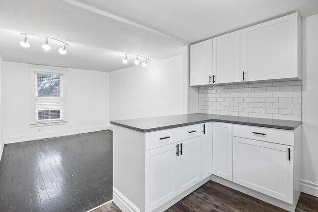 Photo du bâtiment - 835 Moy Ave
