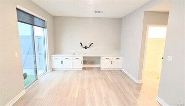 Building Photo - 2120 Sagebrush Walk