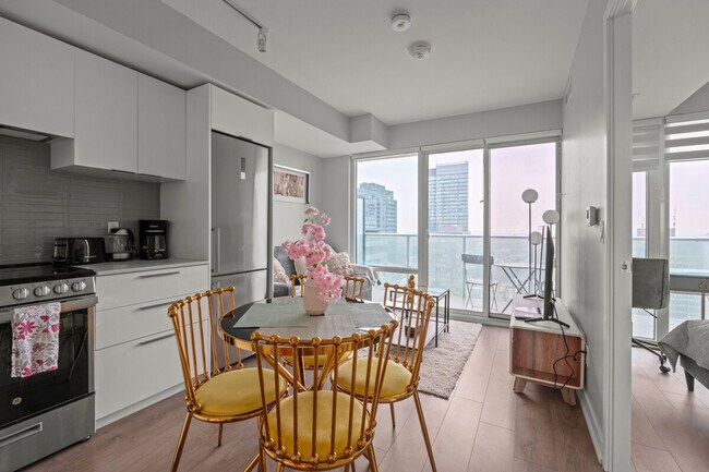 Photo du bâtiment - 501 Yonge St