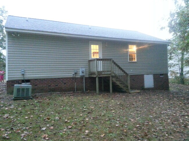 Building Photo - 247 Courtney Ln