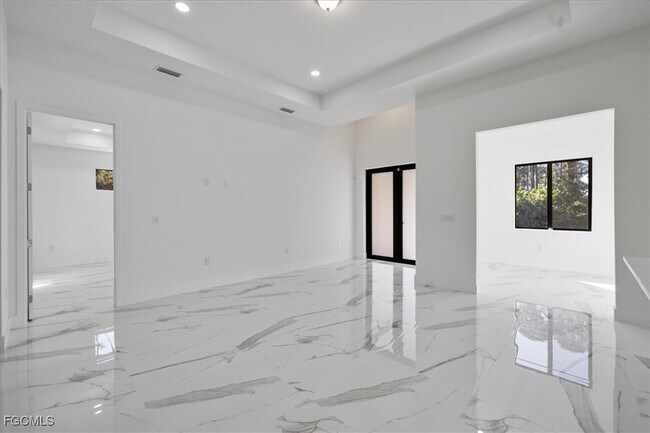 Building Photo - 875 Kidvale St