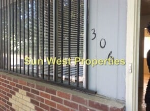 Building Photo - 306 N Rio Grande Ave