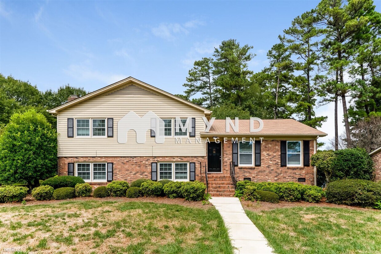 3 br, 2.5 bath House 2436 Shaw Ave House for Rent in Gastonia, NC