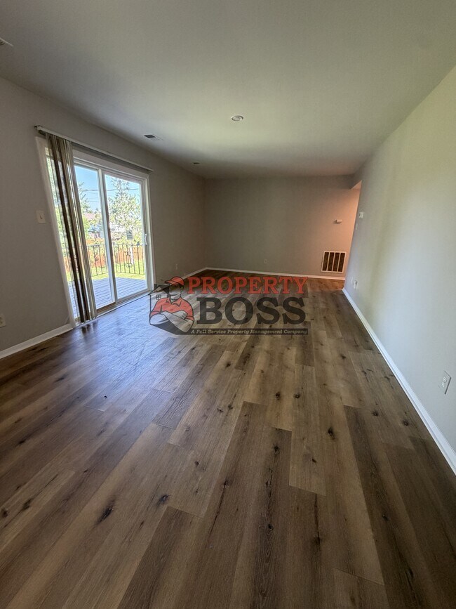 Foto del edificio - 7322 Noble St