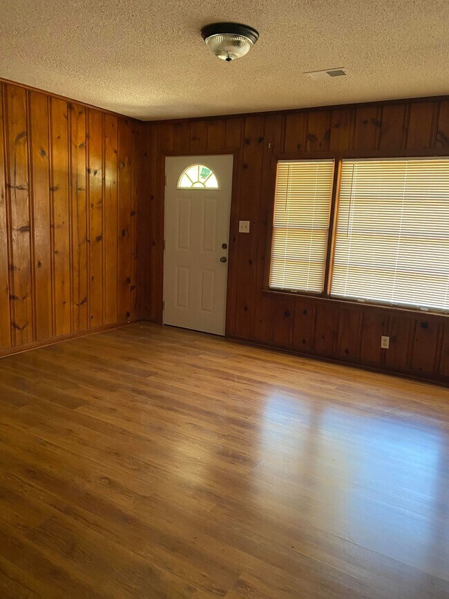 3821 Landline Rd, Selma, AL 36701 House Rental in Selma, AL