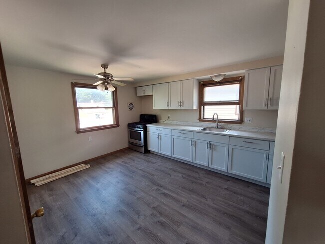 Foto del edificio - 5650 N 97th St