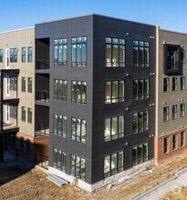 Building Photo - Trace Quarter