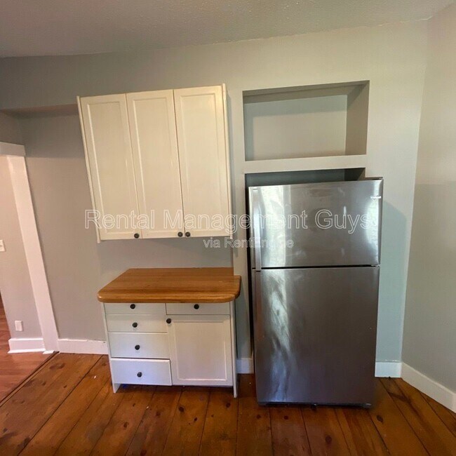 Foto del edificio - 2527 Washington St NE