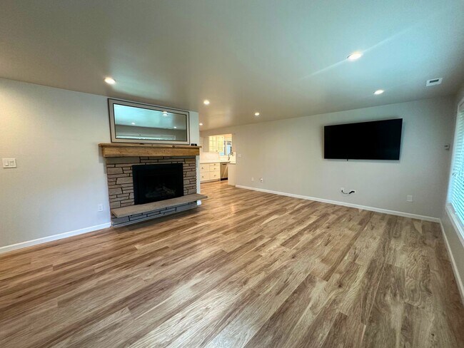 Foto del edificio - Beautiful Ranch-Style Home in Desirable Sn...