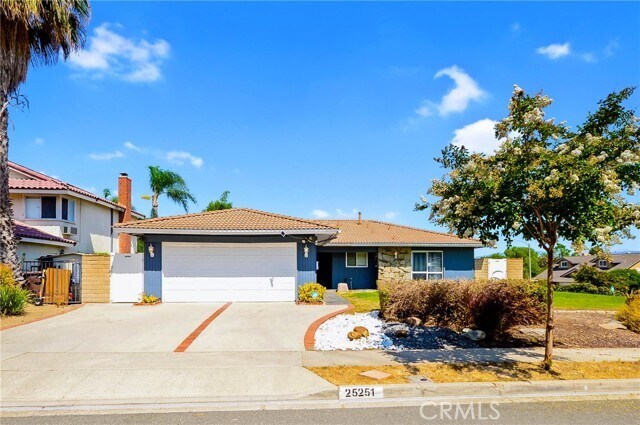 Building Photo - 25251 Hartog St