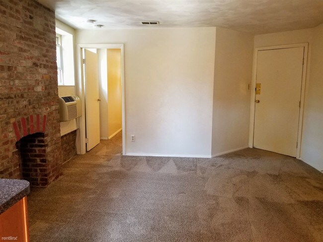 Foto del edificio - 1 br, 1 bath Apartment - 3320 Ward Street 8