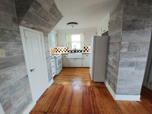 Foto del edificio - 117 N Middlesex Rd