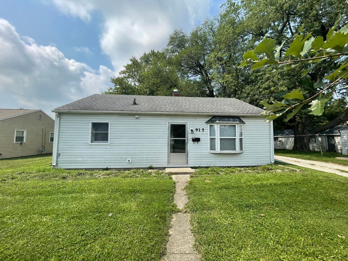 Foto principal - Nice 3-Bedroom For Rent in Goshen off of N...