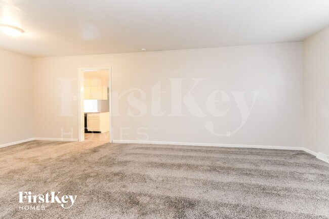 Foto del edificio - 324 Hopkins Rd