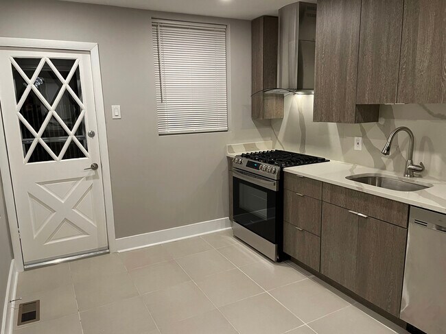 Foto del edificio - 2824 Miller St