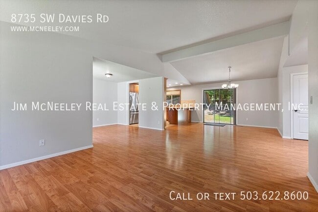 Foto del edificio - 8735 SW Davies Rd