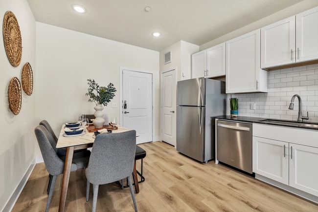 Foto del edificio - Birchway Quarry Falls